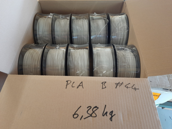 PLA B-Ware Box #44: 6.38kg PLA Hellgrau - Made in Europe