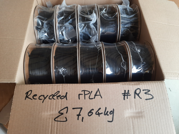 Recycled rPLA Box #R3: 7.64kg rPLA schwarz &Oslash; 1,75mm - Made in Europe