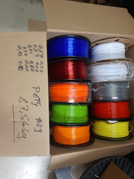 PETG Box #A29: 7.54kg PETG gemischte Farben &Oslash; 1,75mm - Made in Europe